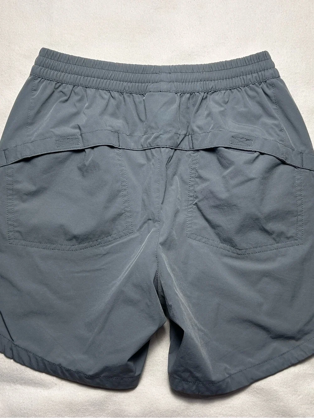 BALEAF Performance Shorts Men’s XS 5” Gray Zipper Pockets